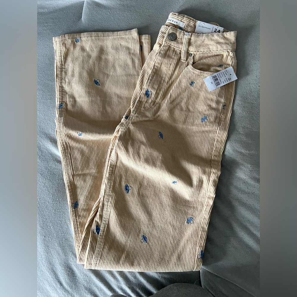 Brand New with Tags Pacsun 90’s Boyfriend Embroidered Jeans with Mushrooms